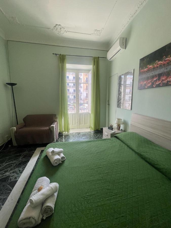 Maya's Apartment Palermo Bagian luar foto